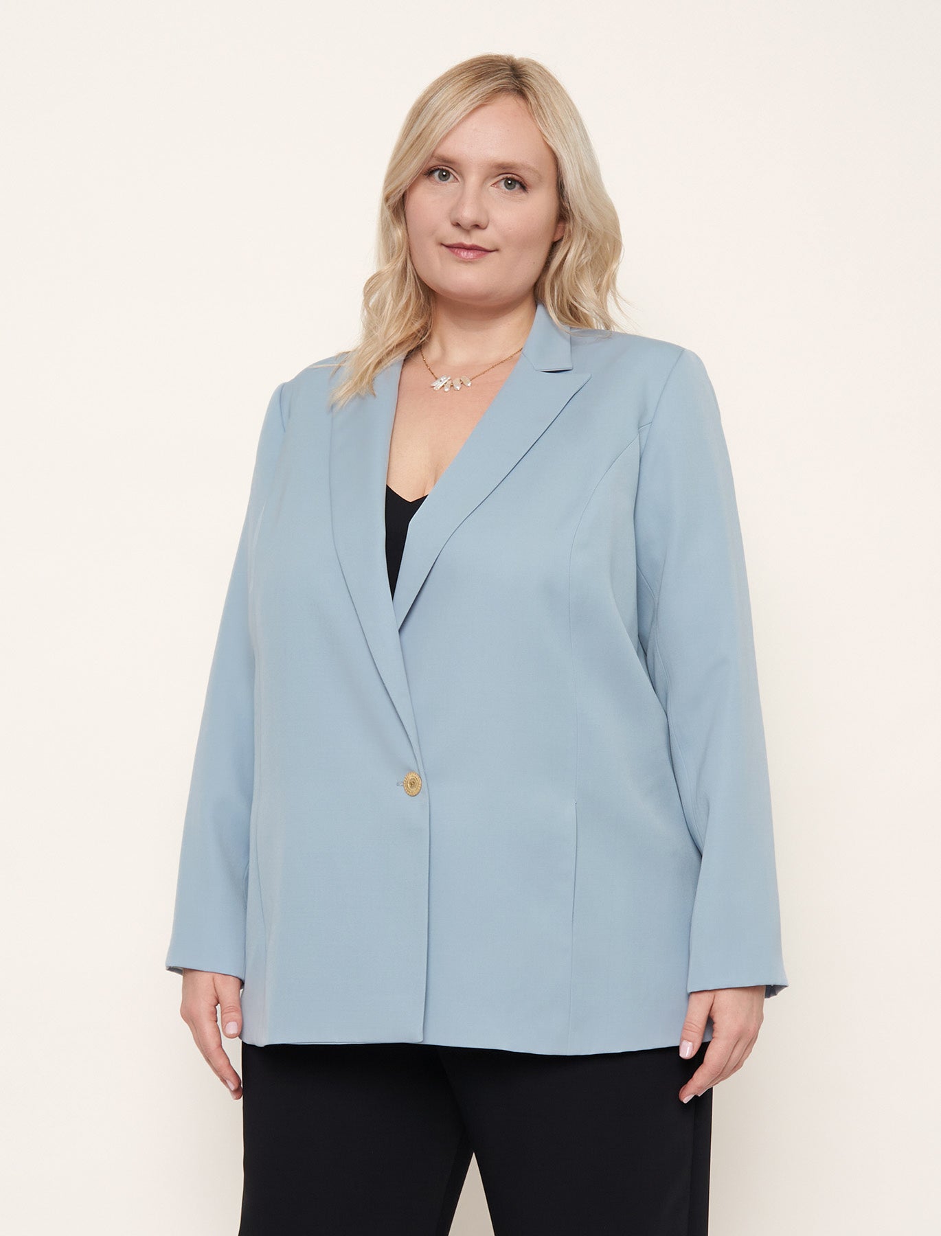 Sky blue fluid wool jacket with tailored collar